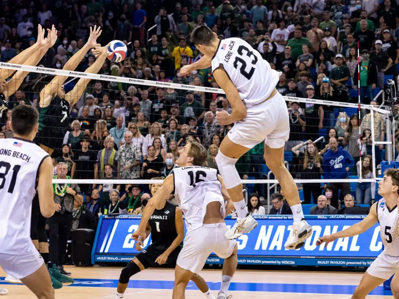 Aleksandar Nikolov attacking for Long Beach State during his NCAA career