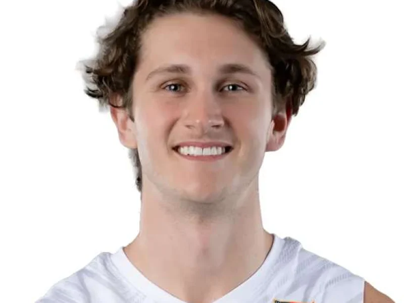 Andrew Rowan in his United States national team volleyball jersey