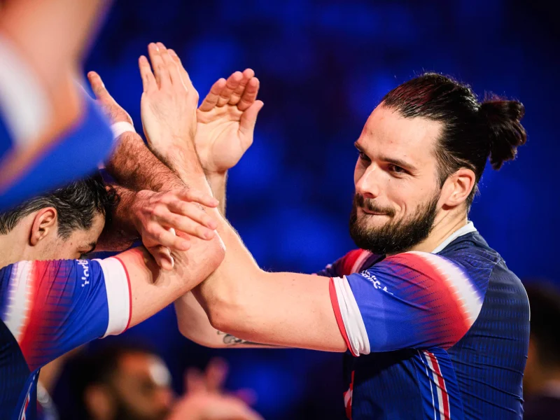 Antoine Brizard celebrates with France during Volleyball Nations League competition.