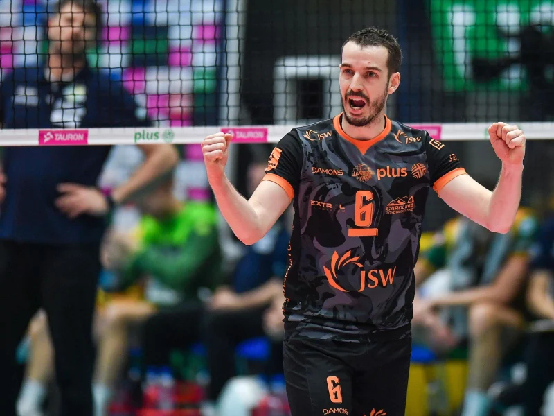 Benjamin Toniutti celebrates in Jastrzębski Węgiel colors.