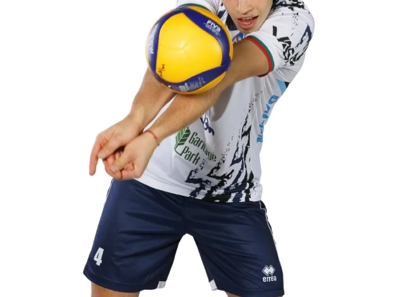 Dimitar Dobrev performing a forearm pass in VC Levski Sofia kit