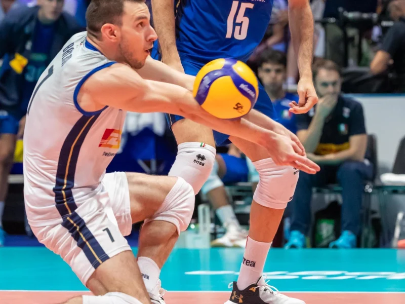Fabio Balaso defending for Italy during Volleyball Nations League play.