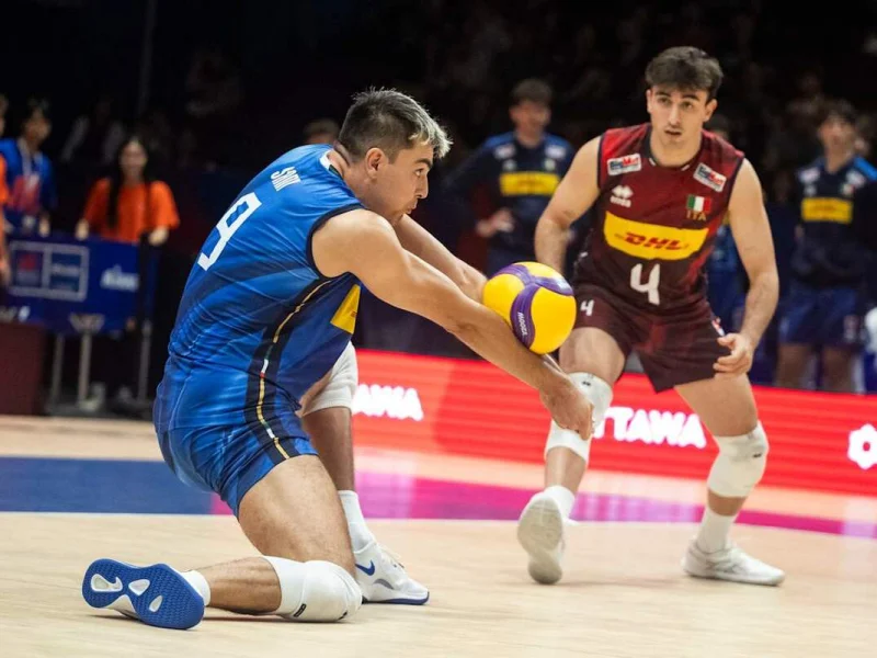 Francesco Sani receiving for Italy during the 2026 Volleyball Nations League.
