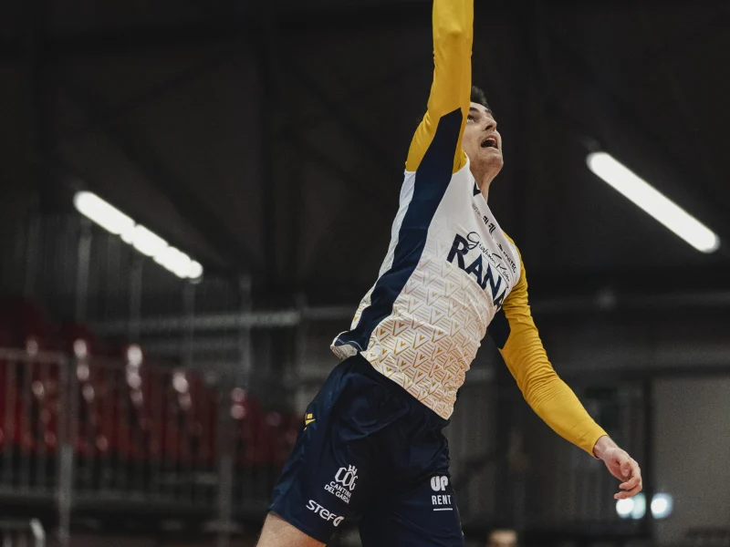 Francesco Sani spiking for Rana Verona in SuperLega.