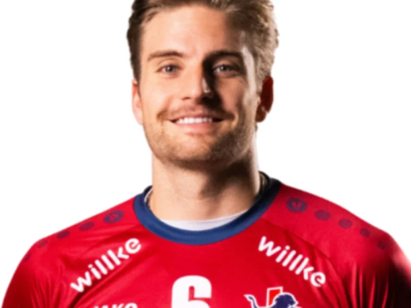 Jackson Howe wearing the SVG Lüneburg volleyball jersey