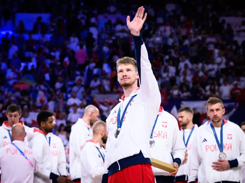 Jakub Kochanowski with Poland after winning Olympic silver at Paris 2024.