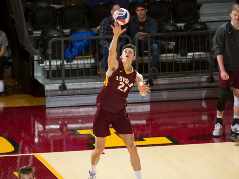 Jeffrey Jendryk in action during his Loyola Chicago career