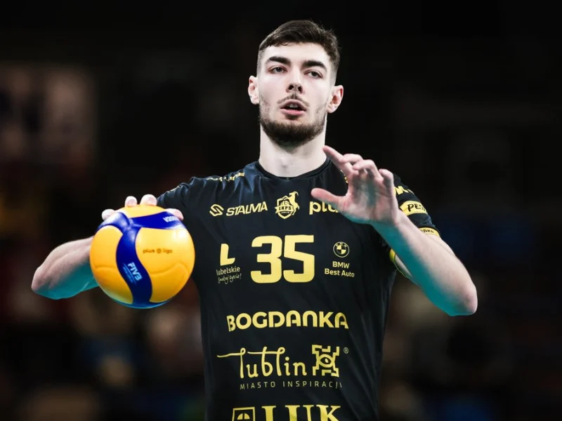 Kewin Sasak prepares to serve for Bogdanka LUK Lublin.