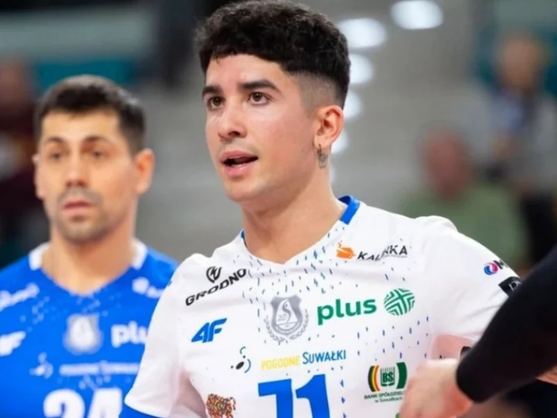 Matías Sánchez Pages on court during his European club career.