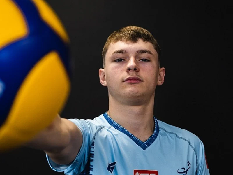 Pierre Perin during his development years with Waremme Volley.