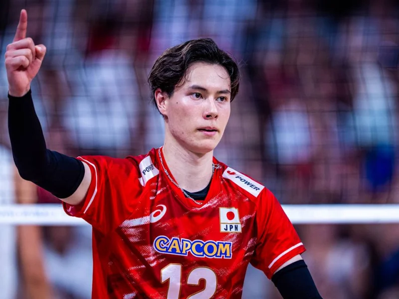 Ran Takahashi in action for Japan in Volleyball Nations League competition