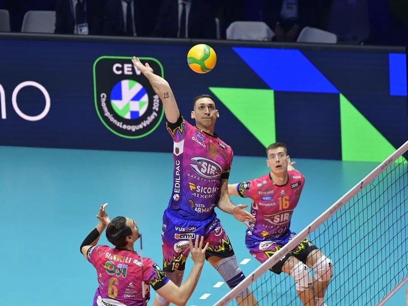 Roberto Russo attacking for Perugia in the 2026 CEV Champions League.