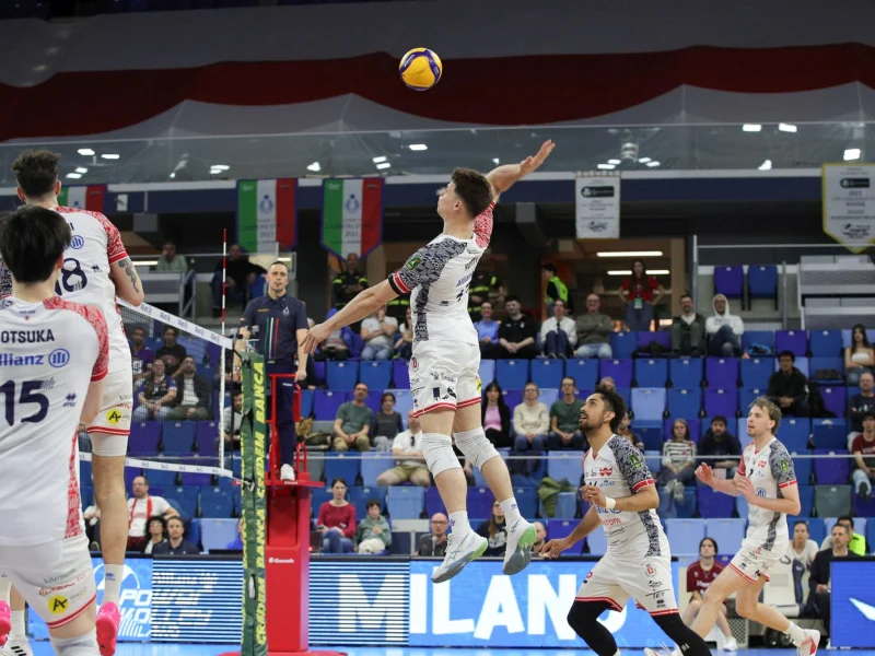 Seppe Rotty attacking for Allianz Milano.