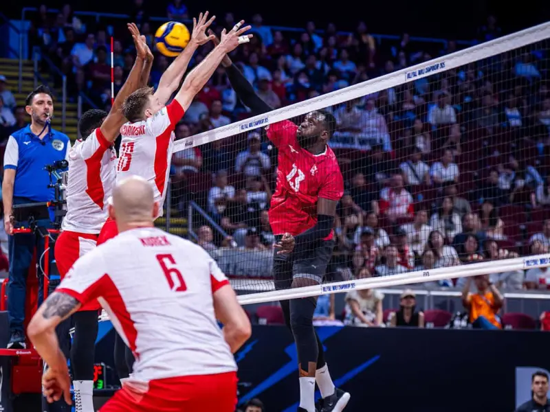 Sharone Vernon-Evans attacking against Poland at the 2025 World Championship