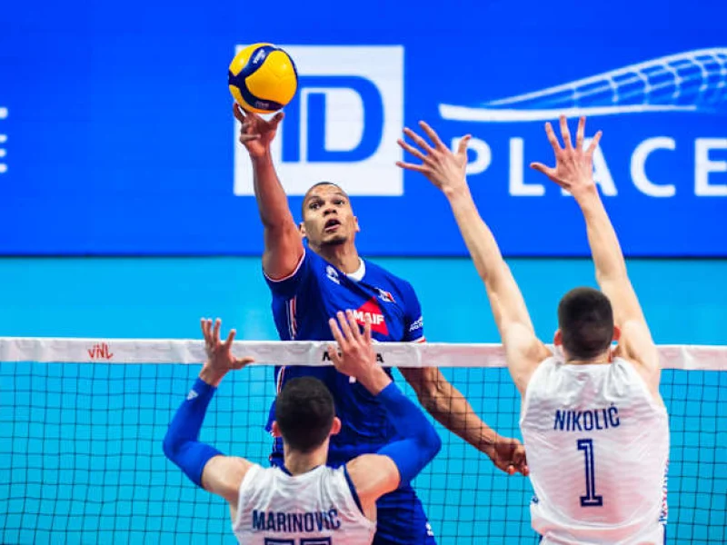Stephen Boyer attacking for France in Volleyball Nations League competition