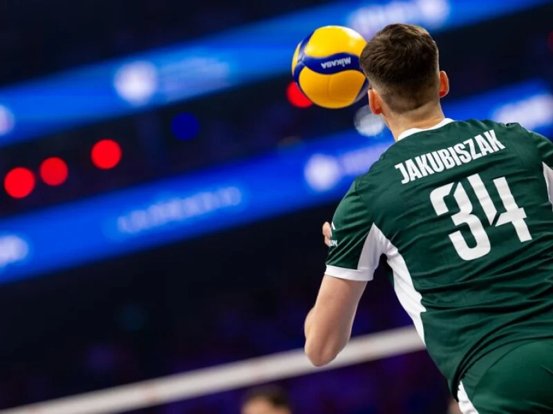 Szymon Jakubiszak in Poland national team colors during international volleyball.