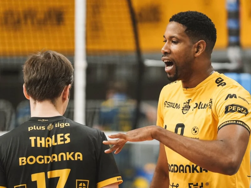 Thales Hoss in Bogdanka LUK Lublin colors during a PlusLiga match.