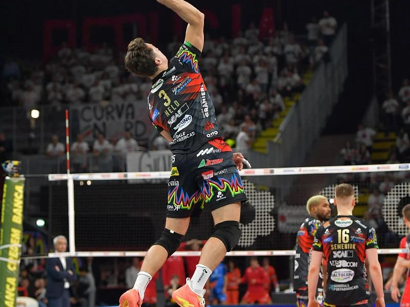 Tim Held jumps to attack for Sir Susa Vim Perugia in SuperLega.