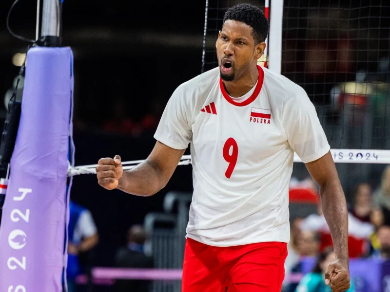 Wilfredo León celebrating for Poland at the Paris 2024 Olympics.